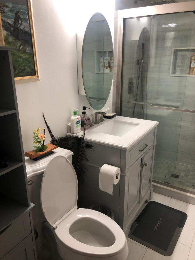 Private Room With Private Full Bathroom Chicago Exterior foto